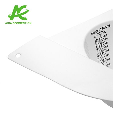 A bandeja de coleta de urina, equipada com bordas em asa, garante fácil aplicação, manuseio e remoção.