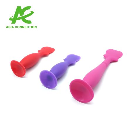 Baby silicone balm spreader with suction base