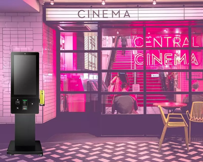 Kiosk brukt på kino for å forbedre tilgjengeligheten til kundene