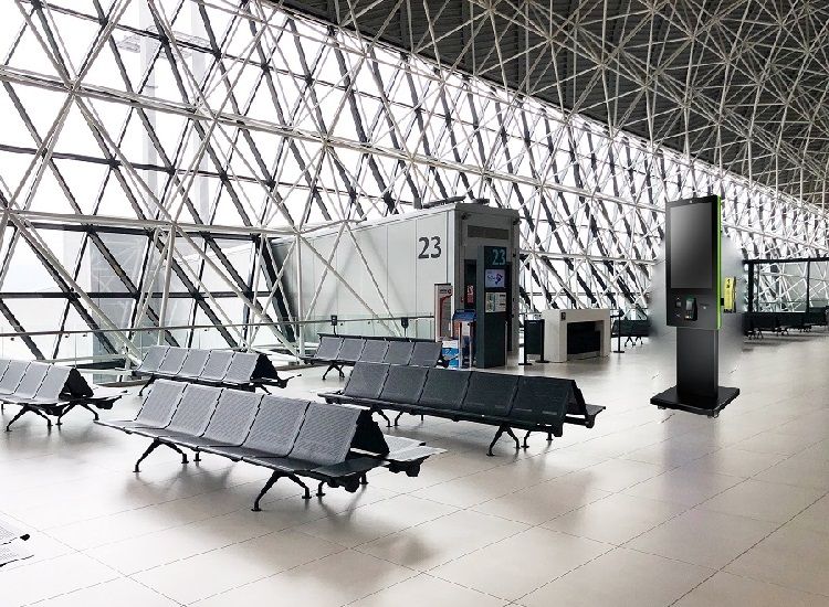 El quiosco sirve como una estación de información multifuncional en el aeropuerto