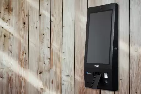 Väggmonterad självbetjäningskiosk med 27-tums pekskärm - KS-1627N väggmonterad kiosk med 27-tums pekskärm för självbetjäning.