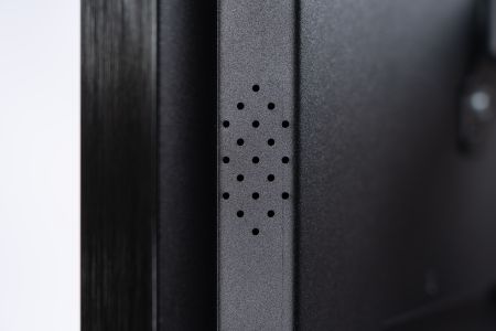 ลำโพงที่ด้านข้างของ POS