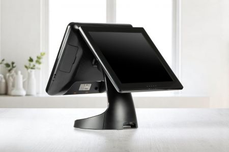 Compatible with a 15-inch second display to enhance the customer experience.