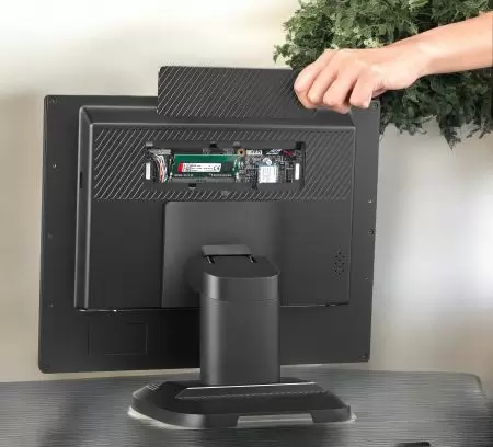 XT-1X15-serien har ett lättåtkomligt baklock för service, vilket gör komponentbyte enklare.