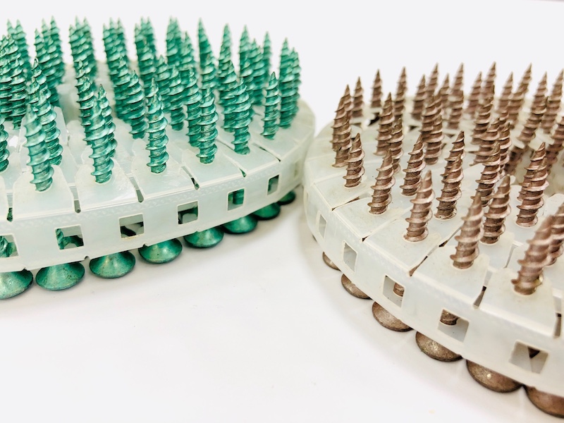 Schraube mit speziellen Beschichtungen