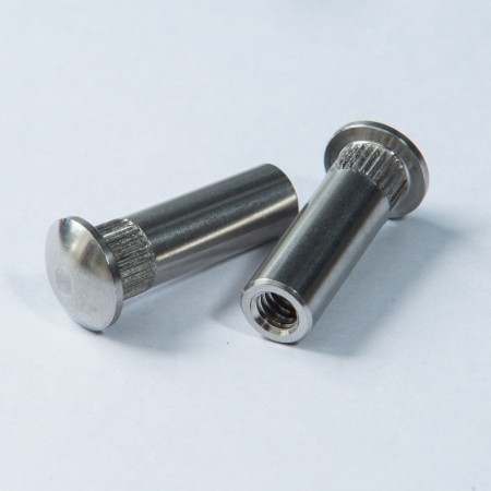 Zakázkový ženský hřebík - Zakázkový ženský hřebík, zubení pod hlavou