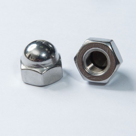 Matice - Šestihranný otvor s maticí