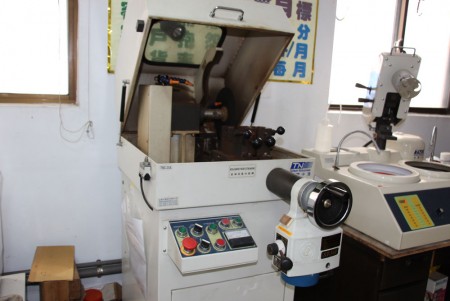 Máquina de corte metalográfico preciso