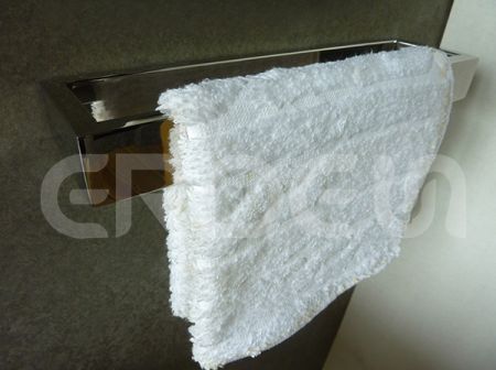 Soporte de toalla de acero inoxidable montado en la pared del baño ERDEN