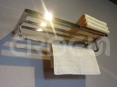 Étagère de salle de bain en acier inoxydable avec porte-serviettes