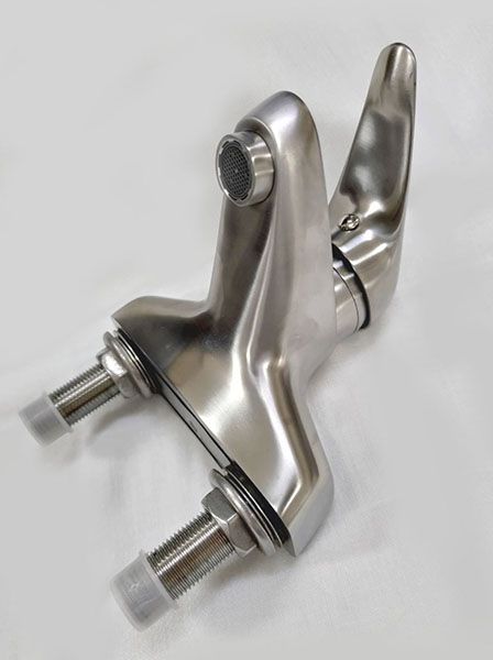 不銹鋼面盆三孔龍頭