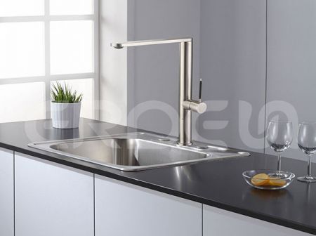 Robinet de cuisine en acier inoxydable