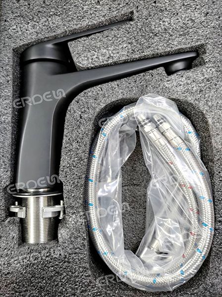 不銹鋼霧黑臉盆單孔龍頭包裝