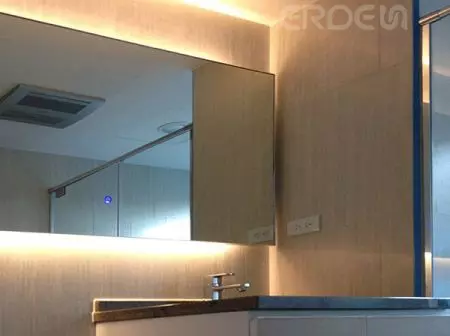 LEDスマートタッチライトミラー