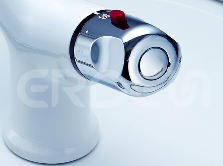 Keran Shower di Salon dengan Pengatur Suhu