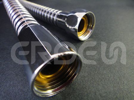 Tuyau de douche en laiton