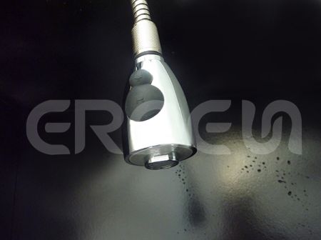 下拉式廚房花灑頭