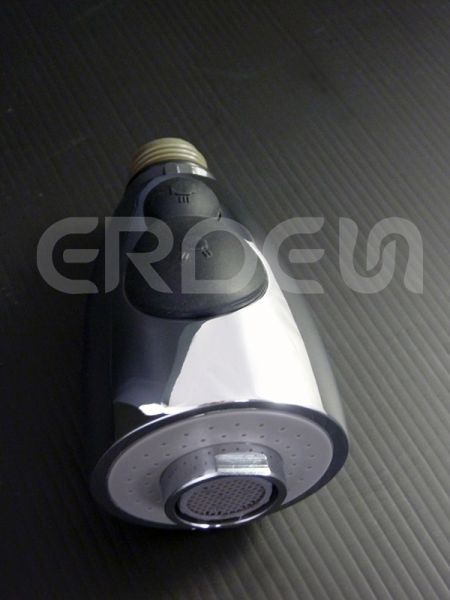 下拉式廚房花灑出水頭