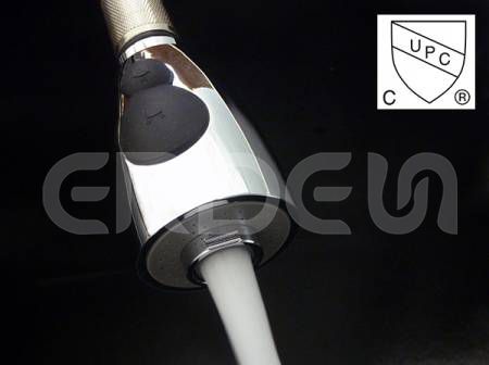 UPC CUPC 圓扭按壓下拉式花灑頭 - 圓扭按壓下拉式廚房花灑頭