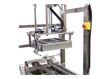 豆腐模自动堆叠机是豆腐生产线中的其中一部机器。