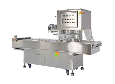 Die Sprossenverpackungsmaschine ist eine der Maschinen in der Alfalfasprossen-Produktionslinie.