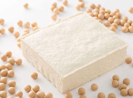 Regulärer Tofu (fester Tofu)