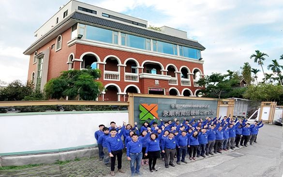 We strive for high quality machines. From production planning, layout drawings, production, FAT and training