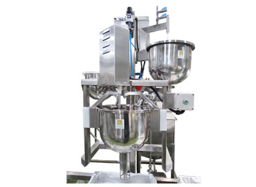 Koagulerings- och kryddningsutrustning är en av maskinerna i Douhua produktionslinje.