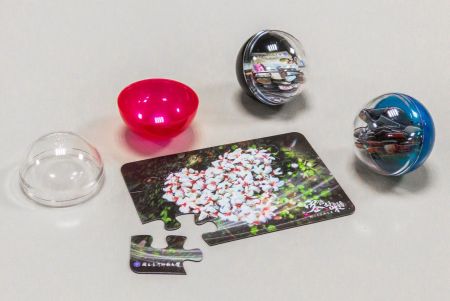 Megnetic Puzzle With Gashapon - Megnetic Puzzle