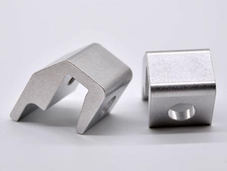 鋁合金零配件CNC製造案例 - 客製化鋁合金零配件