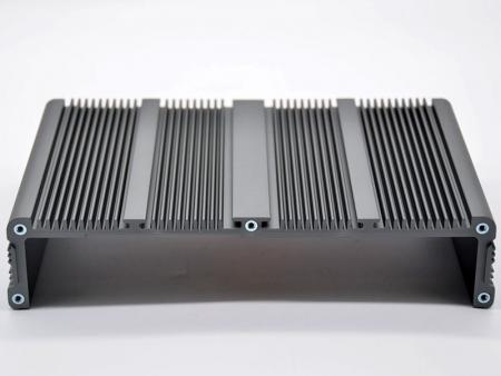 工業電腦機殼製造案例 - 鋁合金工業電腦機殼 CNC 加工案例
