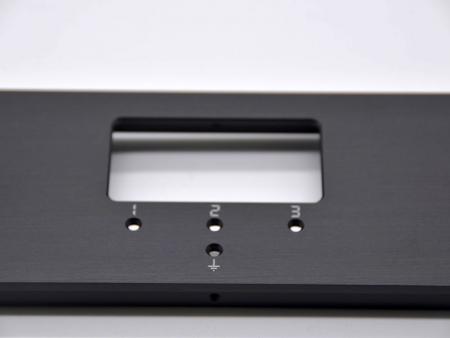 Schwarzes Frontpanel