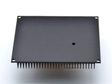 Kühlkörper in Schwarz