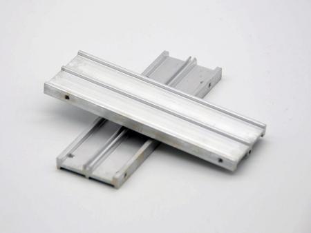 CNC 밀링으로 제작된 Din 레일