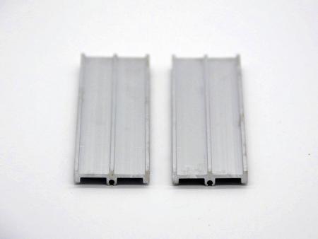 Fresatura CNC Din Rail in alluminio - Din Rail personalizzato