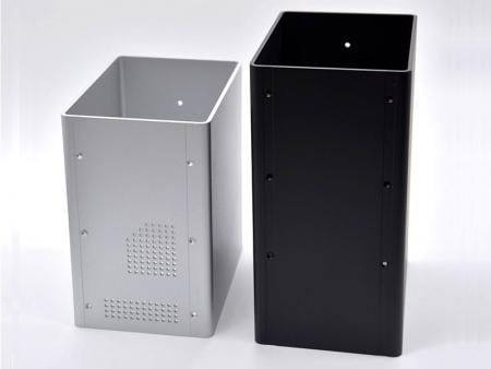 鋁擠電腦機殼、機箱 - 烤漆銀色及黑色嵌入式電腦機殼 (側面)