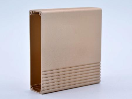 Gold eloxiertes Aluminium-Extrusionschassis - Fahrzeug-PC-Chassis
