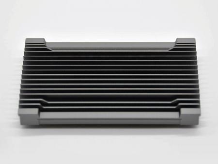 CNC加工噴砂陽極鐵灰色散熱片 - 陽極噴砂主機鈑散熱器