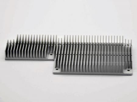 Dissipatori anodizzati in argento fresati CNC
