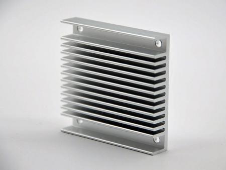 Disipador de calor con anodizado