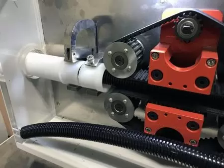 Automatic Nylon tube cutting.