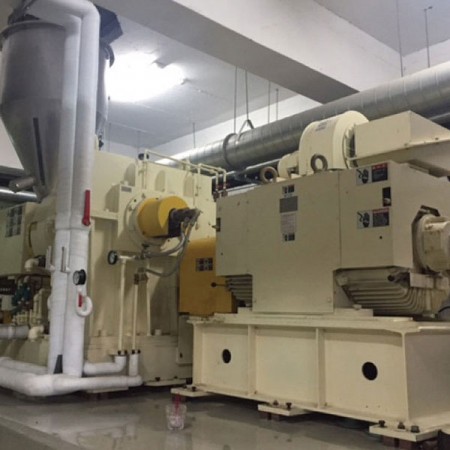 Raw material feeding zone