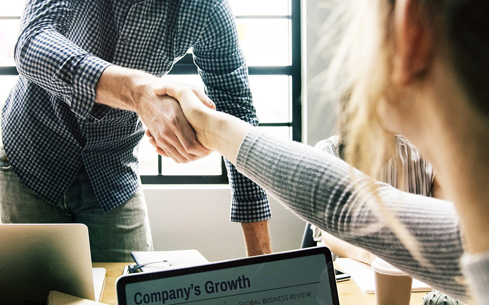 Touch-Down là một nhà sản xuất chuyên nghiệp về gốm sứ tiên tiến.