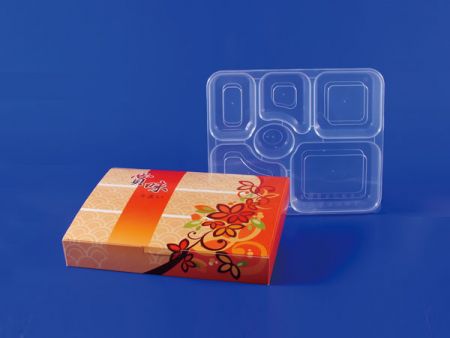 6개의 밀폐된 플라스틱 도시락 상자와 종이 도시락 상자