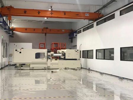 Foreshot(TW) Import JSW high speed injection machines.