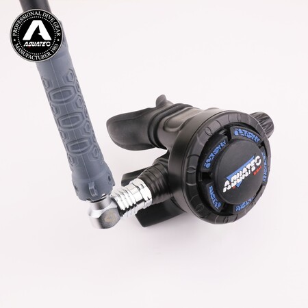 AQUATEC SW-04 90 fokos búvártömlő-forgóadapter oldalnézete 21