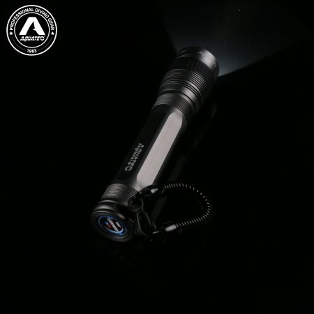 Подводный фонарь для дайвинга