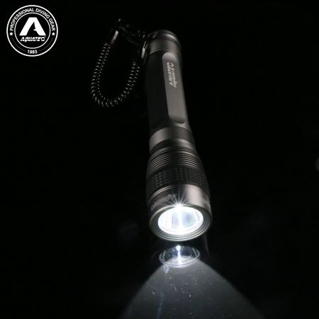Подводный фонарь для дайвинга