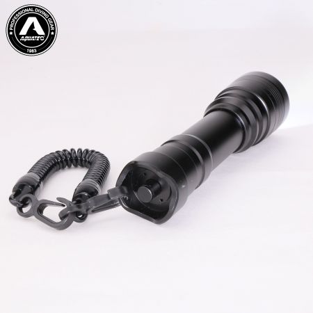 פנס צלילה עמיד במים