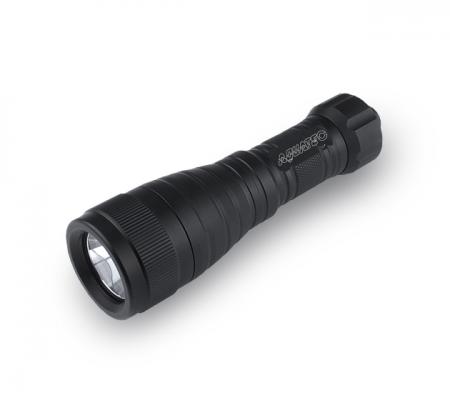 战术型潜水手电筒